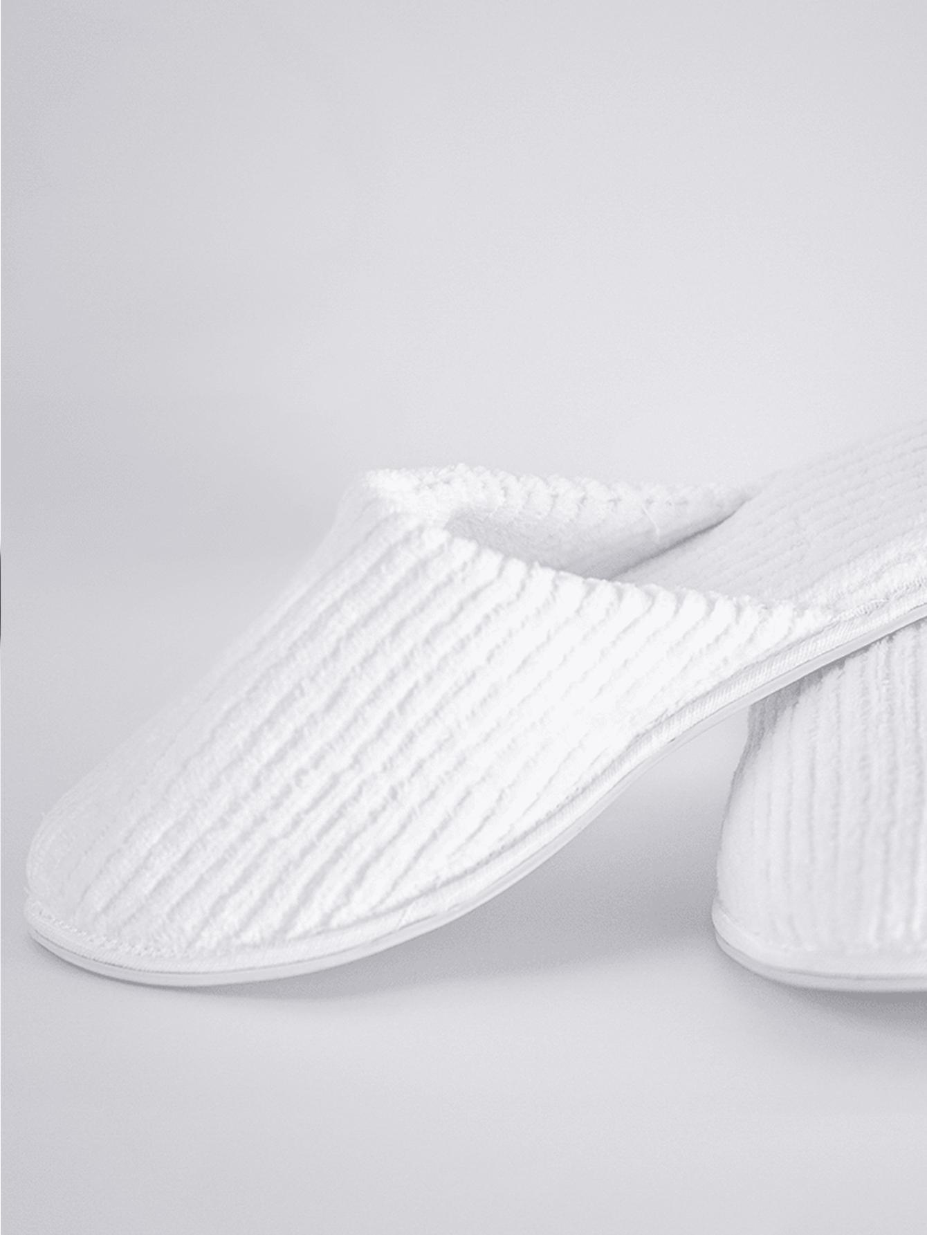 Detalle Pantuflas Blancas Hotel