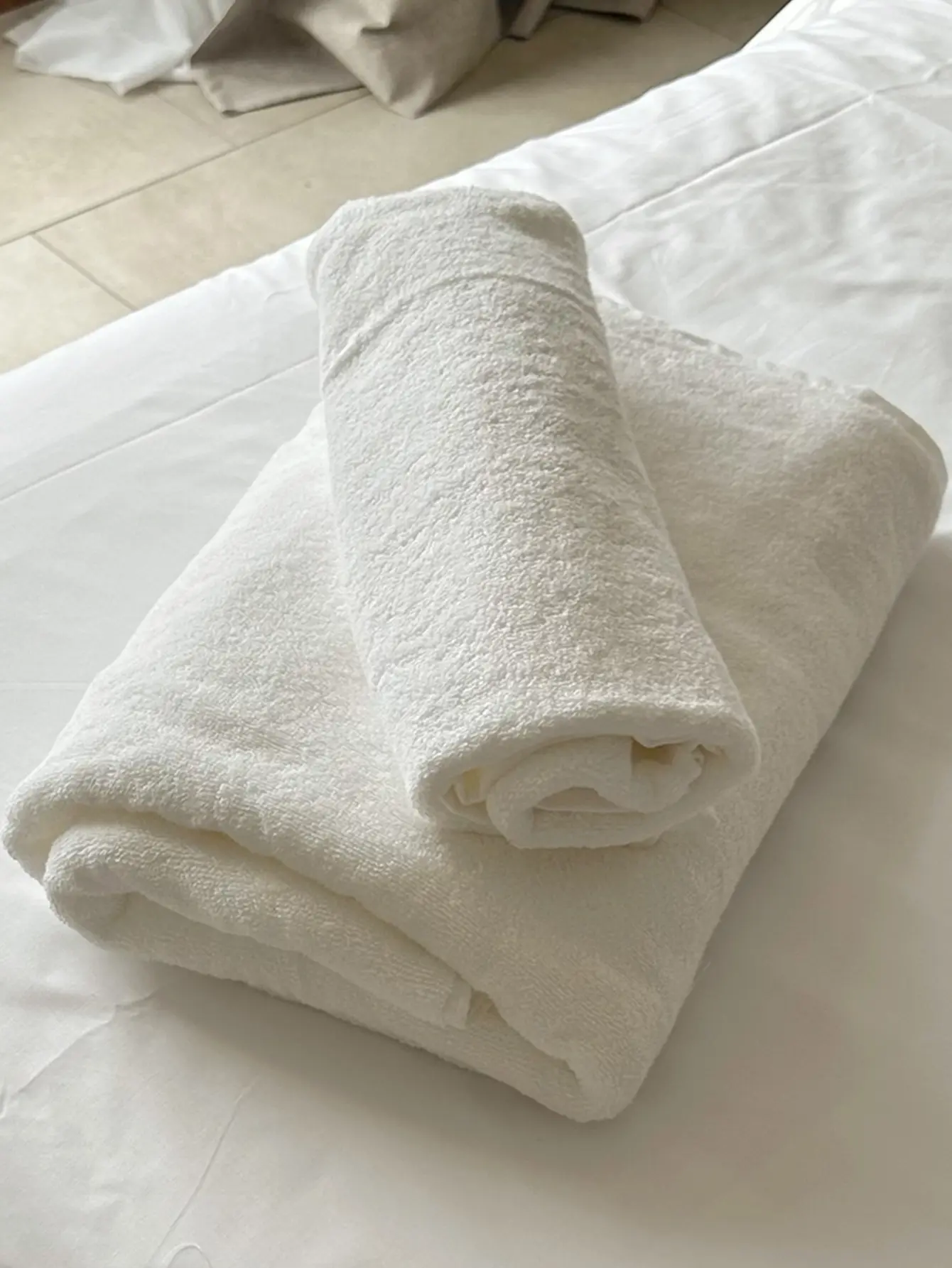 toallas blancas suaves vistas desde arriba